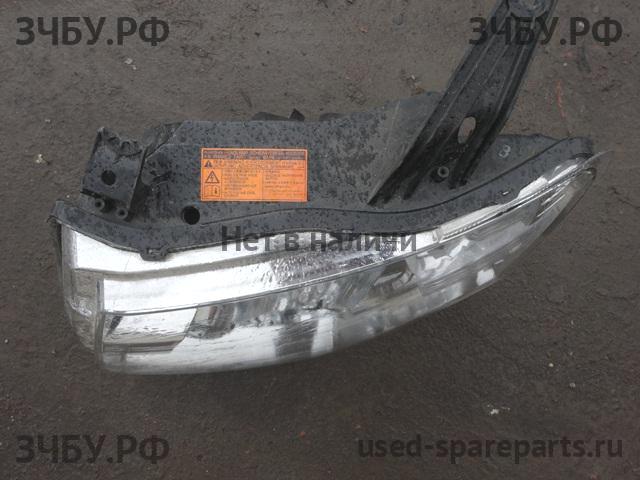 Mitsubishi Pajero/Montero 4 Фара левая