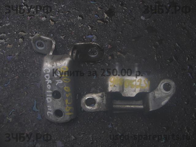 Toyota Corolla (E12) Петля двери задней правой