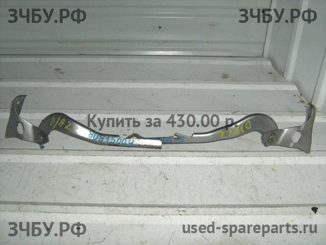 Honda Jazz 1 Петля двери багажника