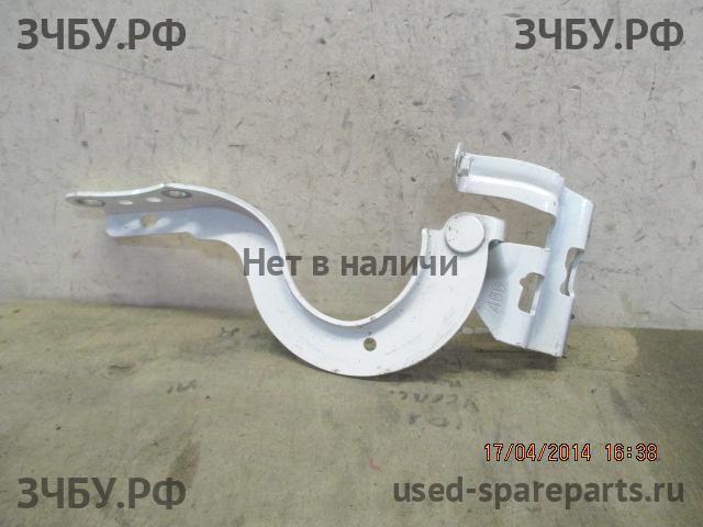 Toyota Corolla (E16 - E17) Петля капота
