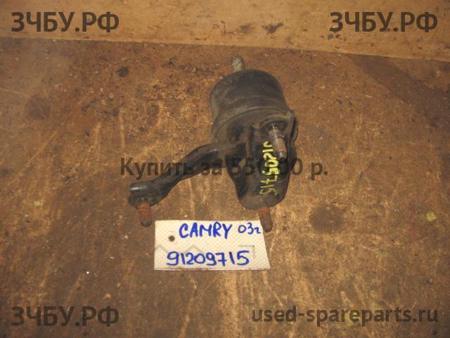 Toyota Camry 5 (V30) Опора двигателя