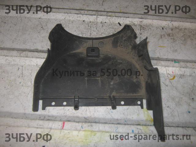 Mazda 626 [GE] Кожух рулевой колонки
