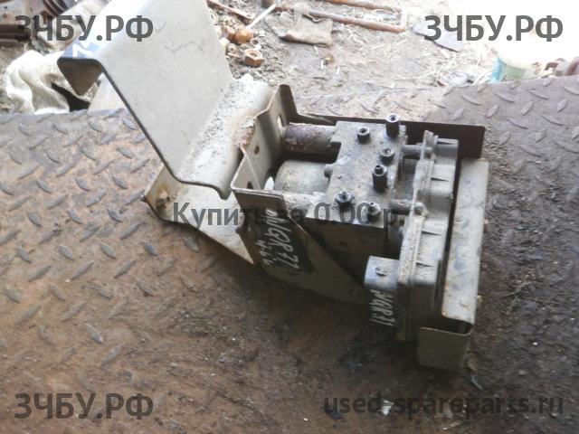 Isuzu NQR 71P Блок ABS (насос)