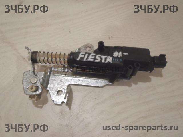 Ford Fiesta 5 Активатор замка багажника