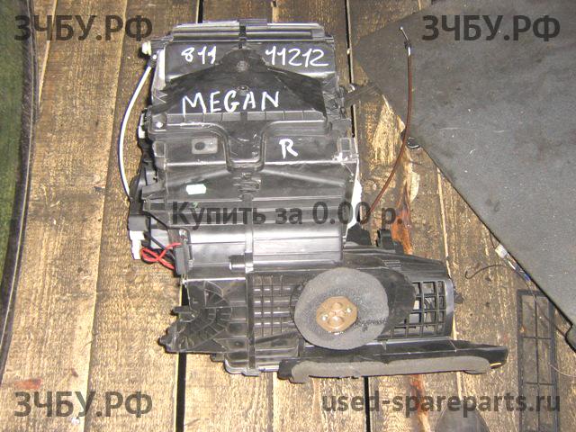 Renault Megane 1 Корпус отопителя (корпус печки)