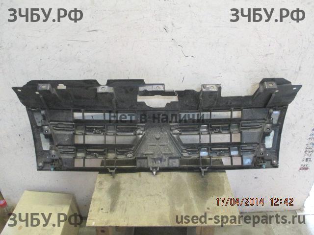 Mitsubishi Pajero/Montero 4 Решетка радиатора