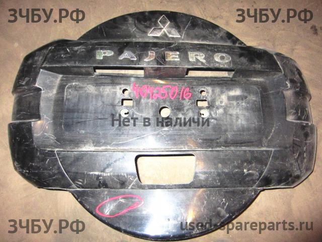 Mitsubishi Pajero/Montero 4 Колпак запасного колеса