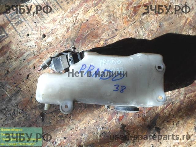 Toyota Land Cruiser 80 Бачок омывателя лобового стекла
