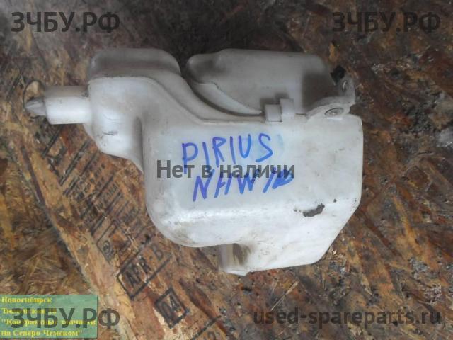 Toyota Prius (NHW10) Бачок омывателя лобового стекла