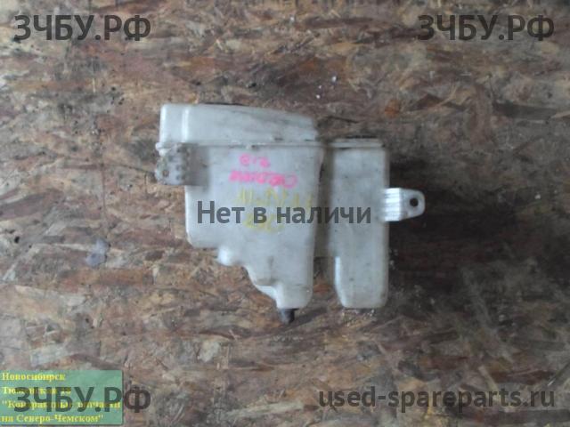Toyota Caldina/Corona (T21) Бачок омывателя лобового стекла