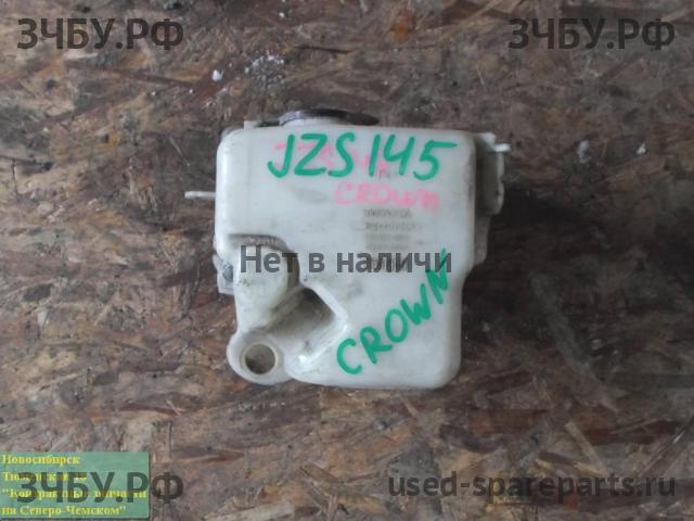 Toyota Crown (S140) Бачок омывателя лобового стекла