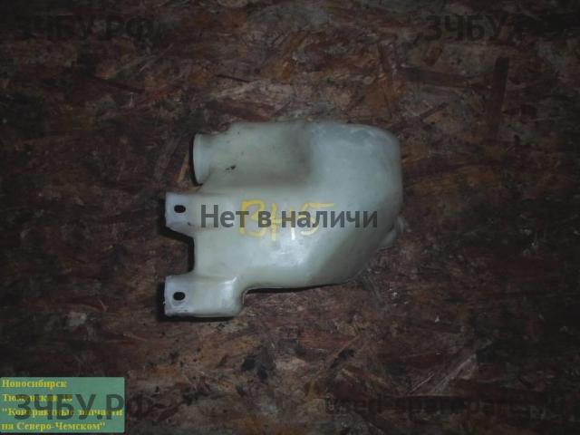 Subaru Legacy 3 (B12) Бачок омывателя лобового стекла