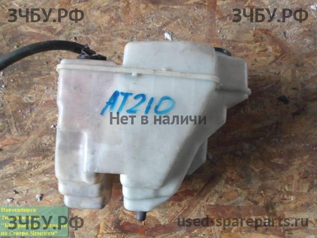 Toyota Carina (T210) Бачок омывателя лобового стекла