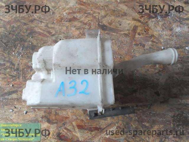 Nissan Cefiro (A32) Бачок омывателя лобового стекла