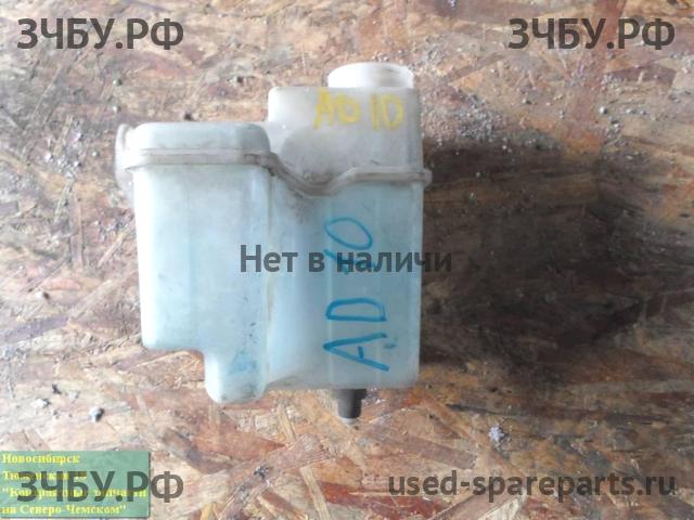 Nissan AD 1 (Y10/N14) Бачок омывателя лобового стекла
