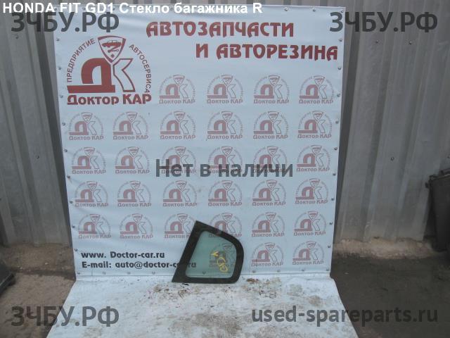Honda Fit 1 Стекло заднее