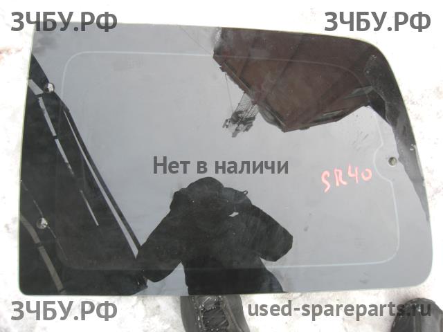 Toyota Noah 1 Стекло заднее
