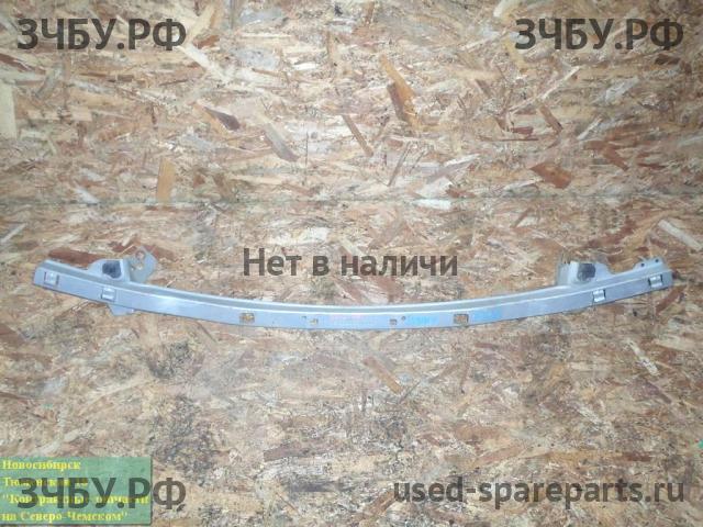 Nissan Sunny (B15) Накладка переднего бампера