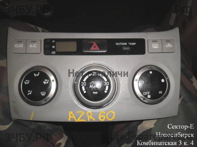 Toyota Noah 1 Блок управления климатической установкой