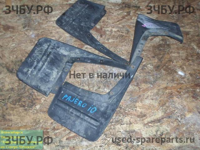 Mitsubishi Pajero Pinin (H60) Брызговик (комплект)