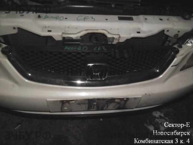 Honda Accord 6 Решетка радиатора