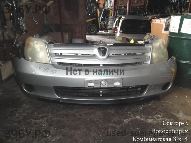 Toyota Ist 1 Бампер передний