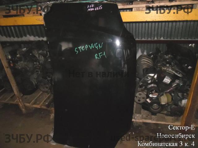 Honda StepWGN 1 Капот