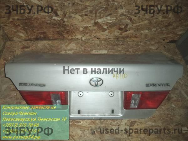 Toyota Sprinter 8 (E110) Крышка багажника