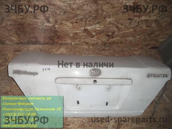 Toyota Sprinter 8 (E110) Крышка багажника