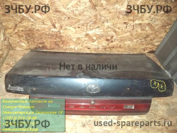 Toyota Camry 5 (V30) Крышка багажника