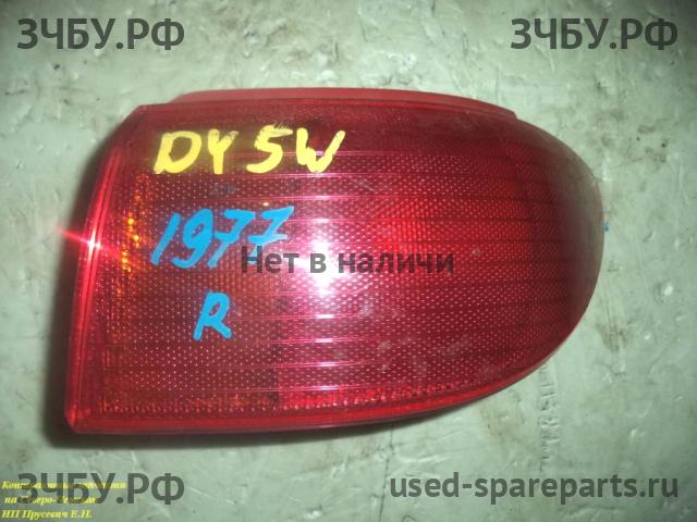 Mazda Demio 2 [DY] Фонарь правый