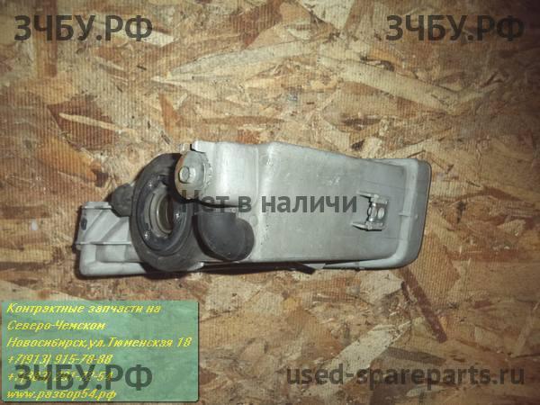 Toyota Mark 2 Qualis ПТФ правая