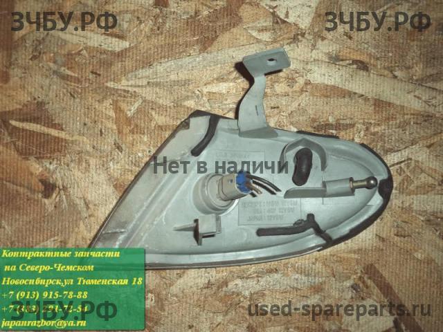 Mazda Familia [BA] Фонарь правый