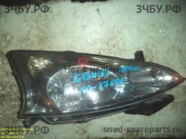 Mitsubishi Grandis (NA4W) Фара правая