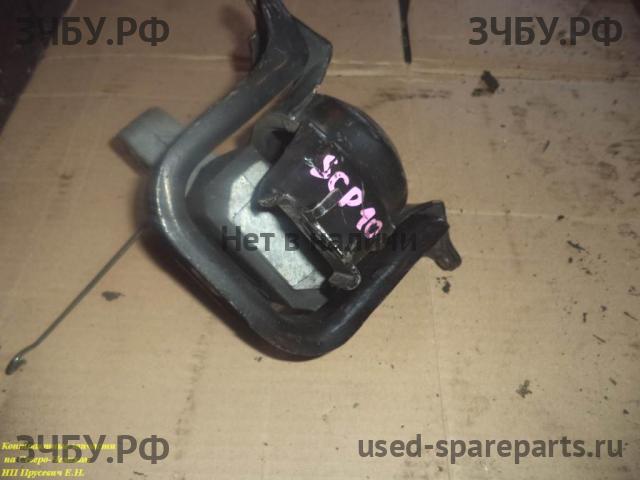 Toyota Vitz 1 Опора двигателя