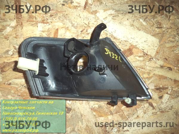 Nissan Wingroad 2 (Y11) Фонарь габаритный