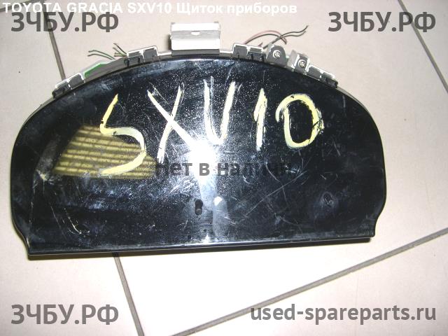 Toyota Camry 3 Панель приборов