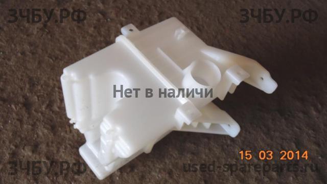 Chevrolet Aveo 3 (T300) Бачок омывателя лобового стекла