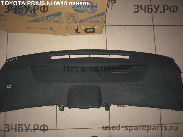 Toyota Prius (NHW10) Накладка декоративная на панель приборов