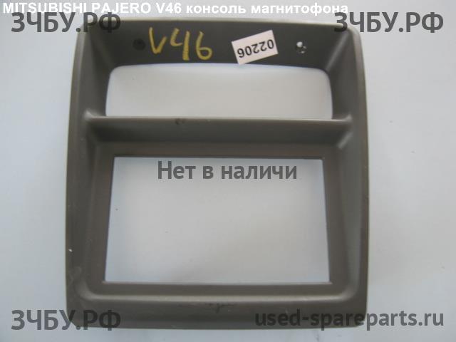 Mitsubishi Pajero/Montero 3 Накладка декоративная на торпедо
