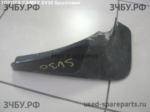 Toyota Camry 5 (V30) Брызговик задний левый