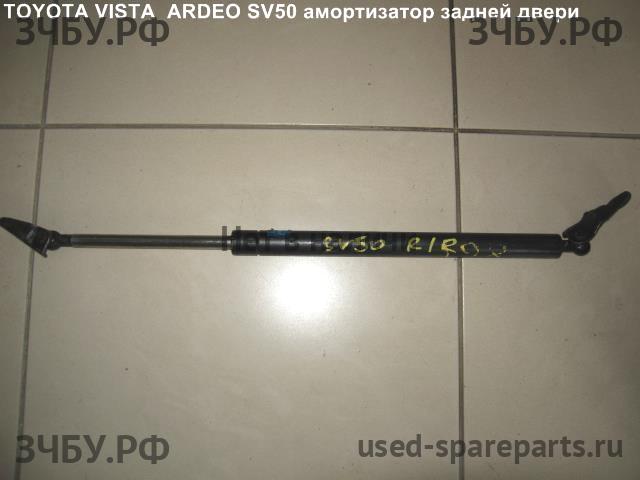 Toyota Vista (V10) Амортизатор крышки багажника