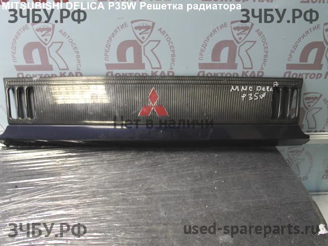 Mitsubishi Delica 4 Решетка радиатора