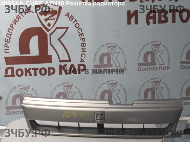 Nissan Cube 1 Решетка радиатора