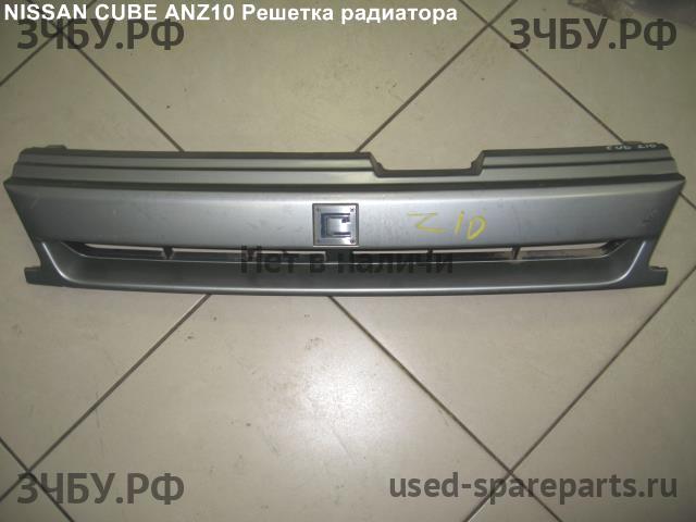 Nissan Cube 1 Решетка радиатора