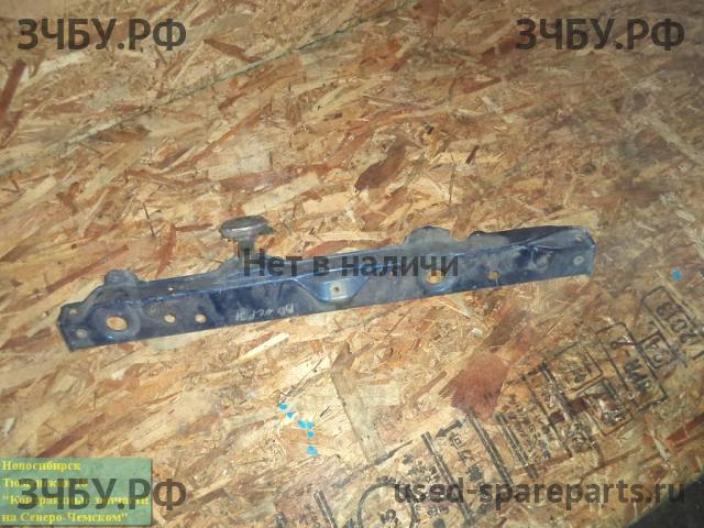 Toyota BB (1) Панель передняя (телевизор)