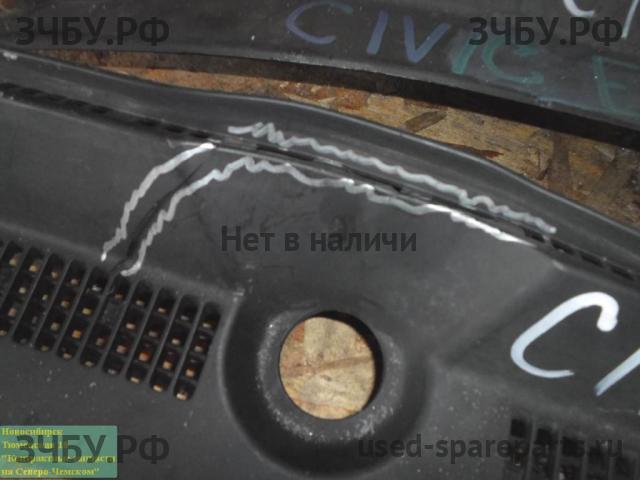 Honda Civic 7 Решетка стеклоочистителя (Дефлектор водостока)