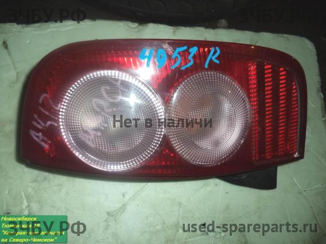 Nissan March K12 Фонарь правый