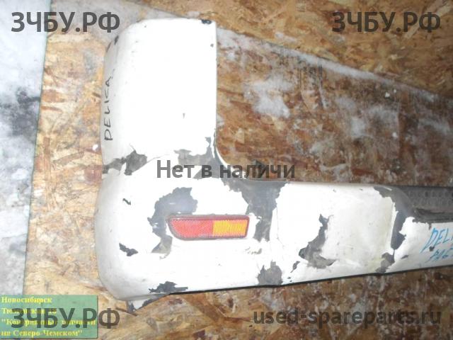Mitsubishi Delica 4 Бампер задний