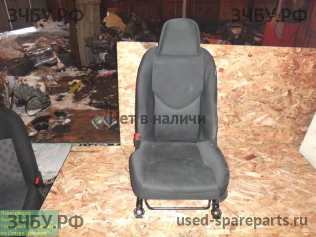 Toyota RAV 4 (3) Сиденье